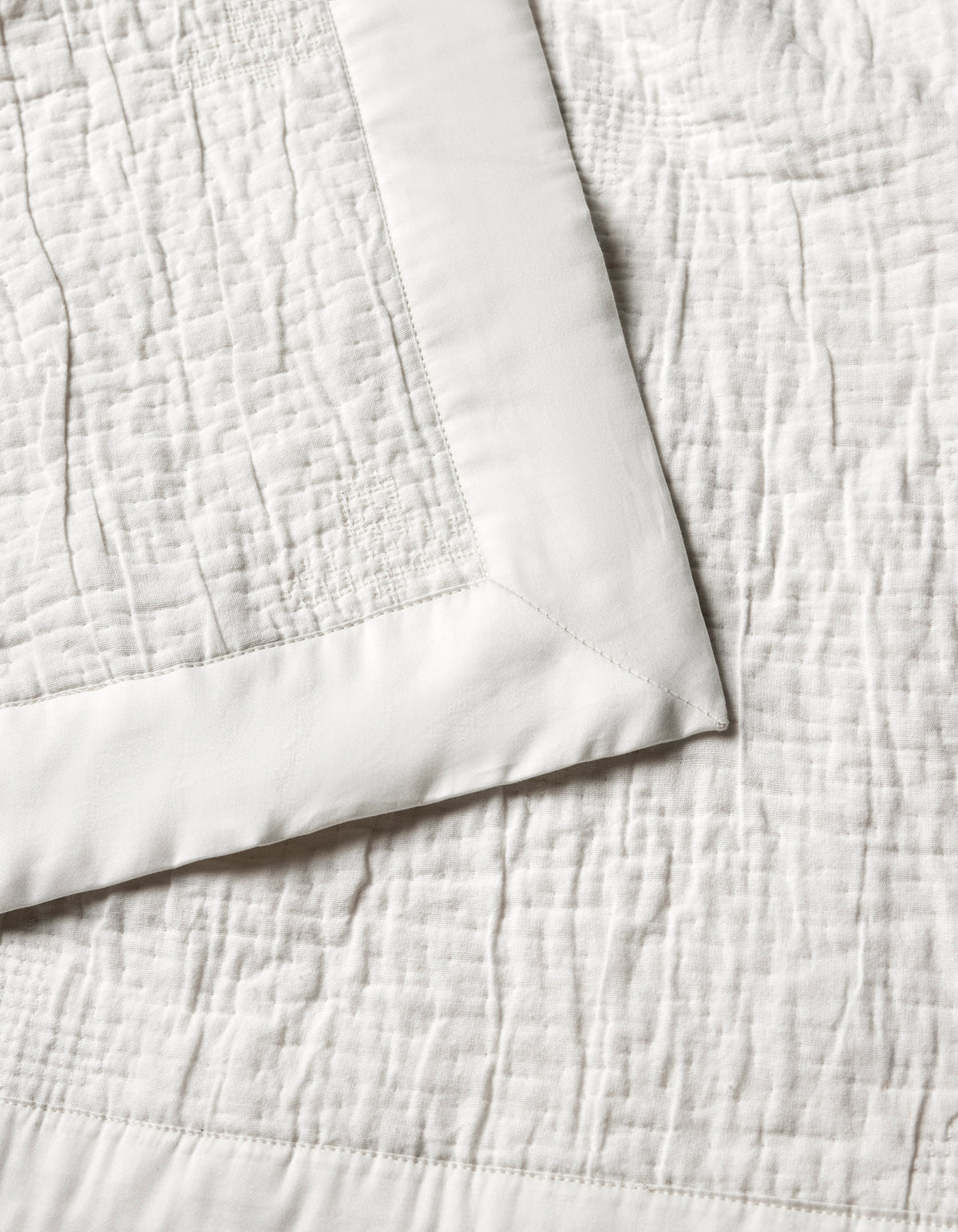 Little Bee Matelasse Baby Blanket - Image 10