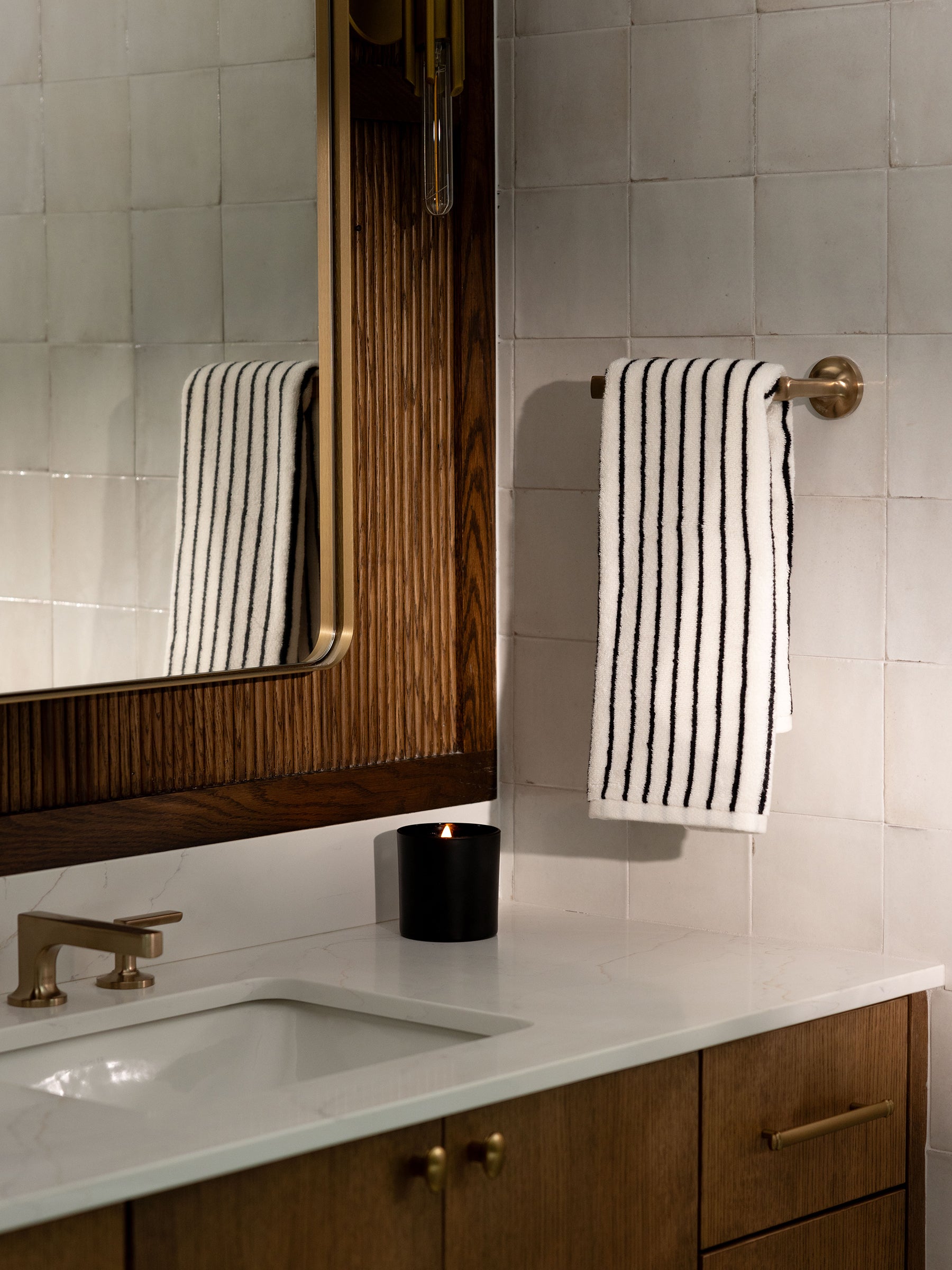 Luxe Hand Towels - Image 44