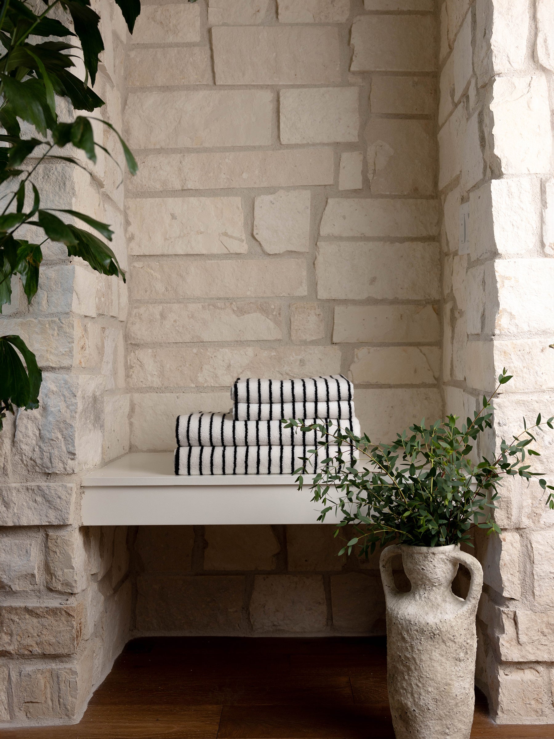 Luxe Hand Towels - Image 45