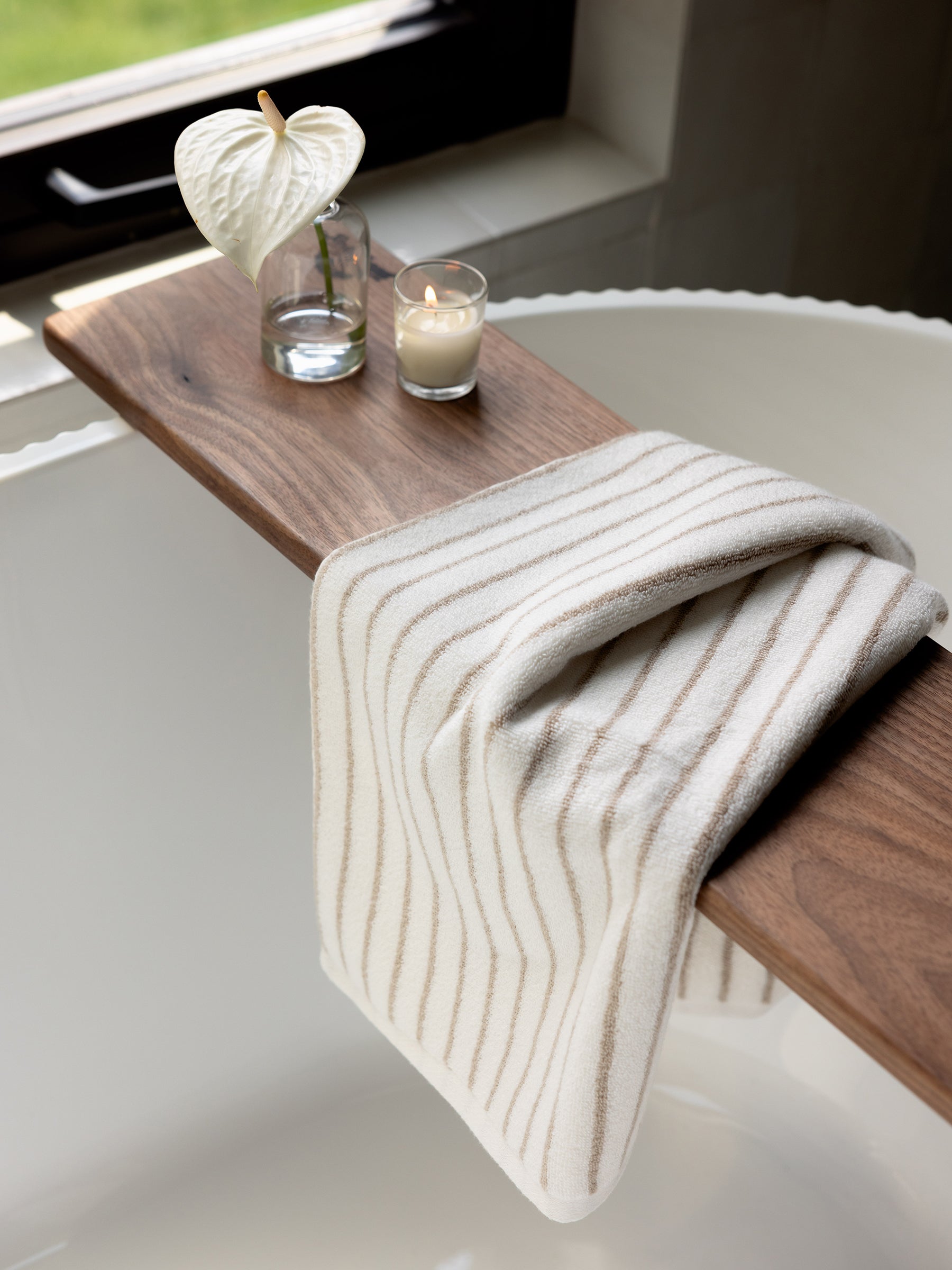 Luxe Hand Towels - Image 39