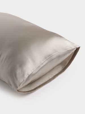 Silk Pillowcase