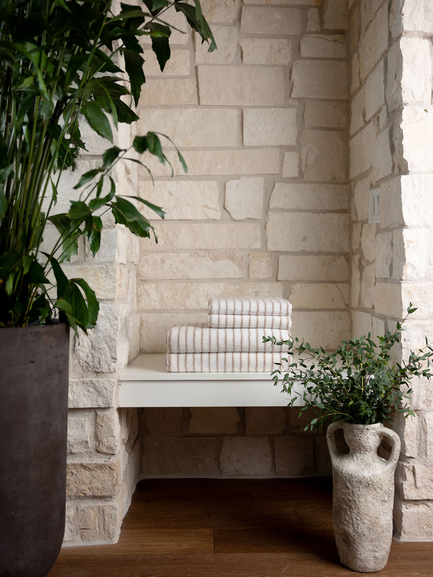 Luxe Hand Towels - Image 40