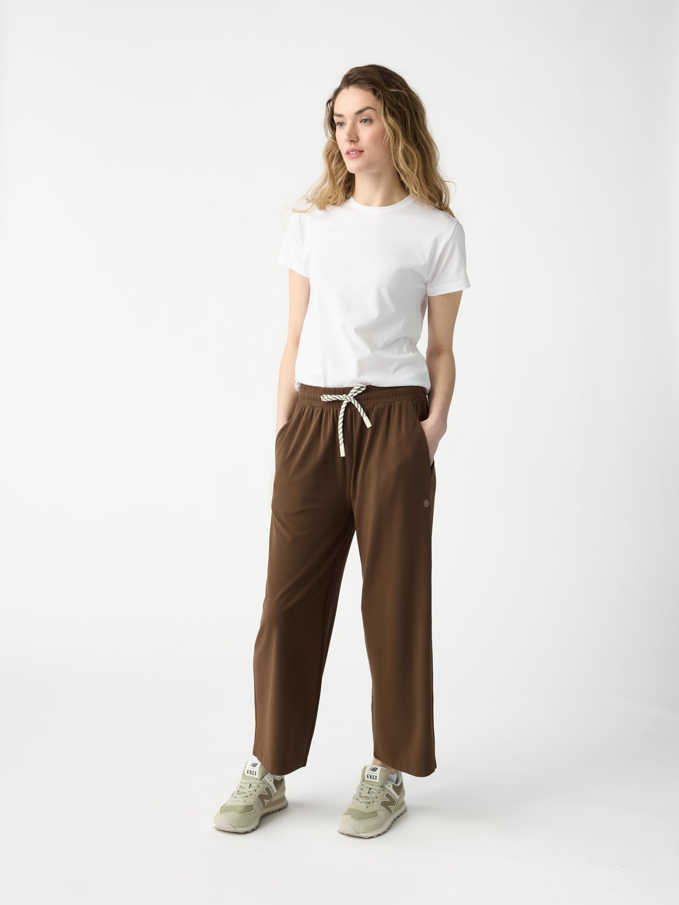 Women's Studio Cropped Wide Leg Pant - Image 9
