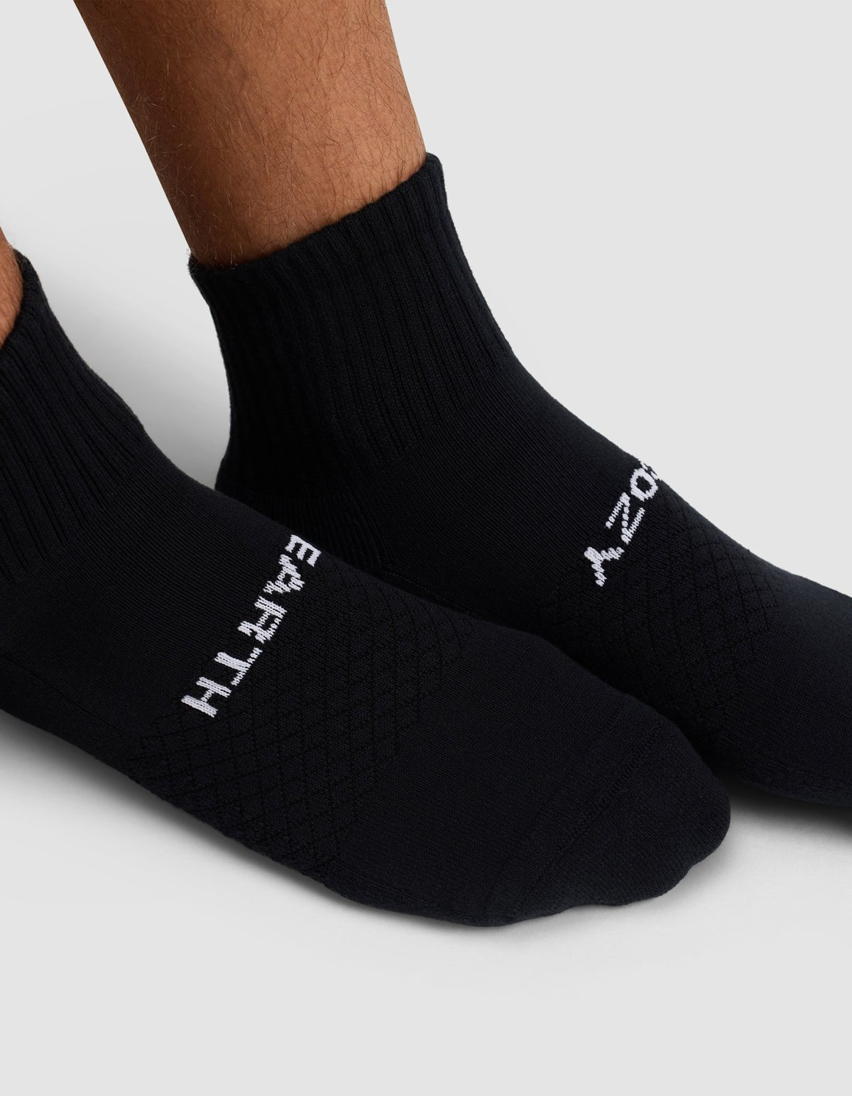 Essential Quarter Sock - Image 4